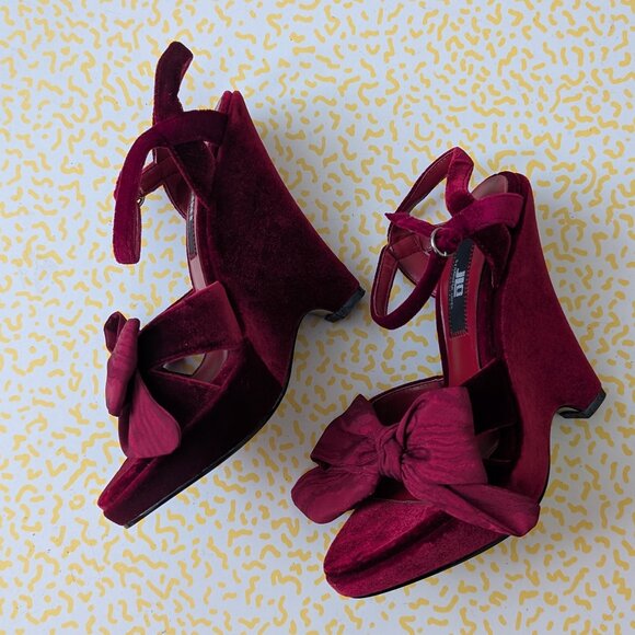 JLo Garnet Red Velvet and Taffeta Bow Platform Wedges 6 - Picture 3 of 5